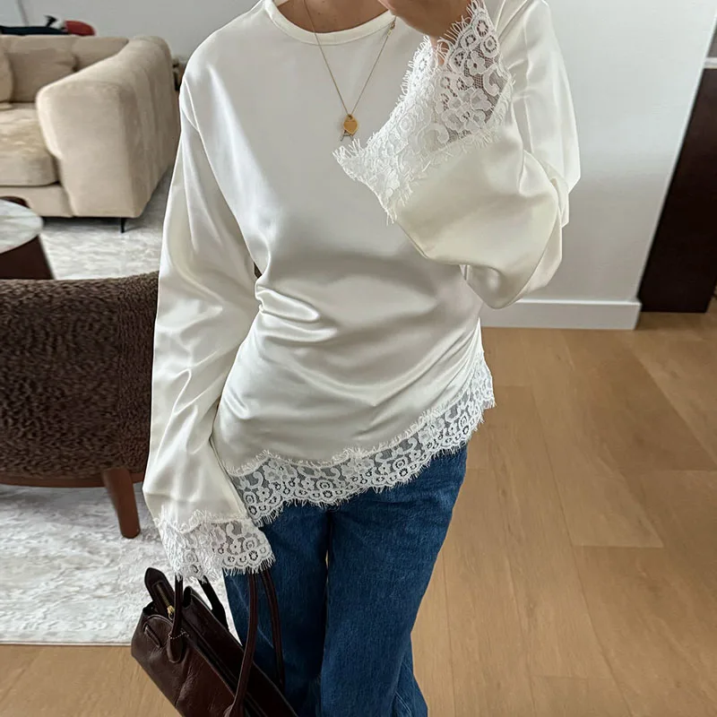 ตัวเลือกสินค้า เสื้อผูกเชือกลูกไม้สีพื้น ทรงเข้ารูป เนื้อผ้าเนียนนุ่ม