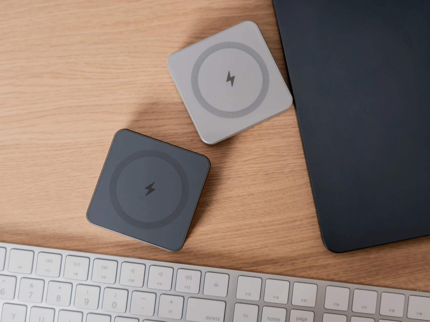 3 In 1 Foldable Magnetic Wireless Stand For IPhone 16 15 14 13 Pro/Max/Plus 3/2 Station Dock Fast Charger Holder_voghion.com