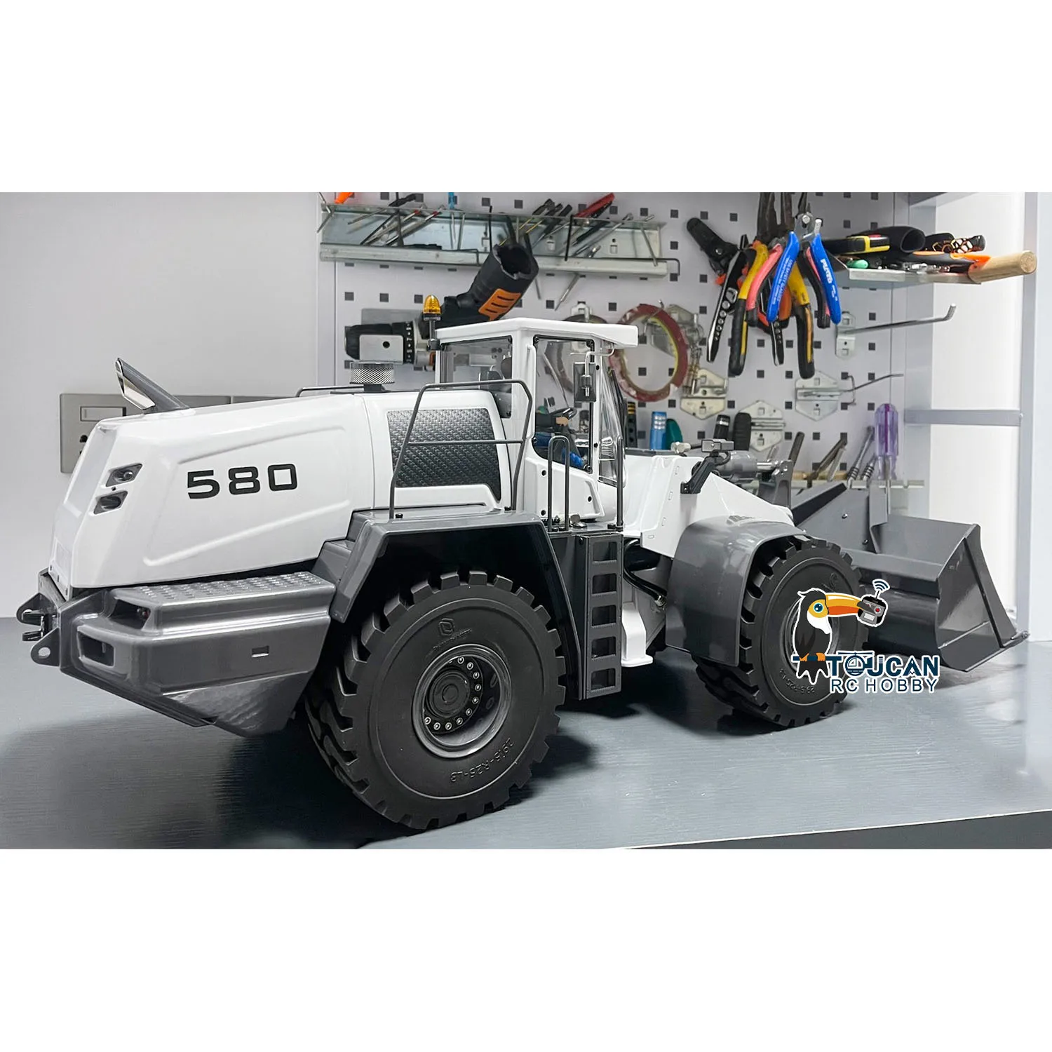 XDRC 580 1/14 Hydraulic RC Metal Wheeled Loader ST8 Remote Control Car Model with Sound Light Set Painted Assembled RC Toy 6