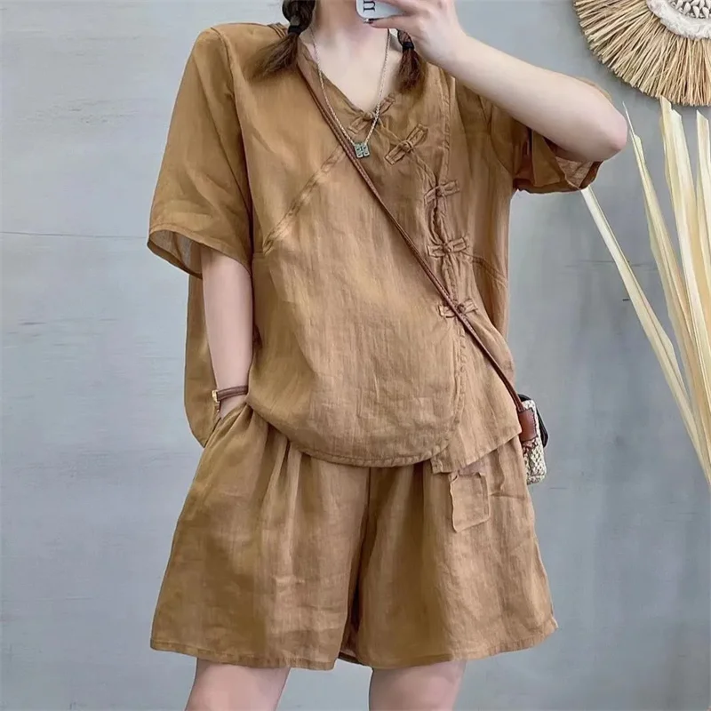 2025 Spring/Summer Set New Artistic Retro Handmade Pan Button Cotton and Hemp Top+Shorts Two Piece Set V-neck Short Sleeve Shirt