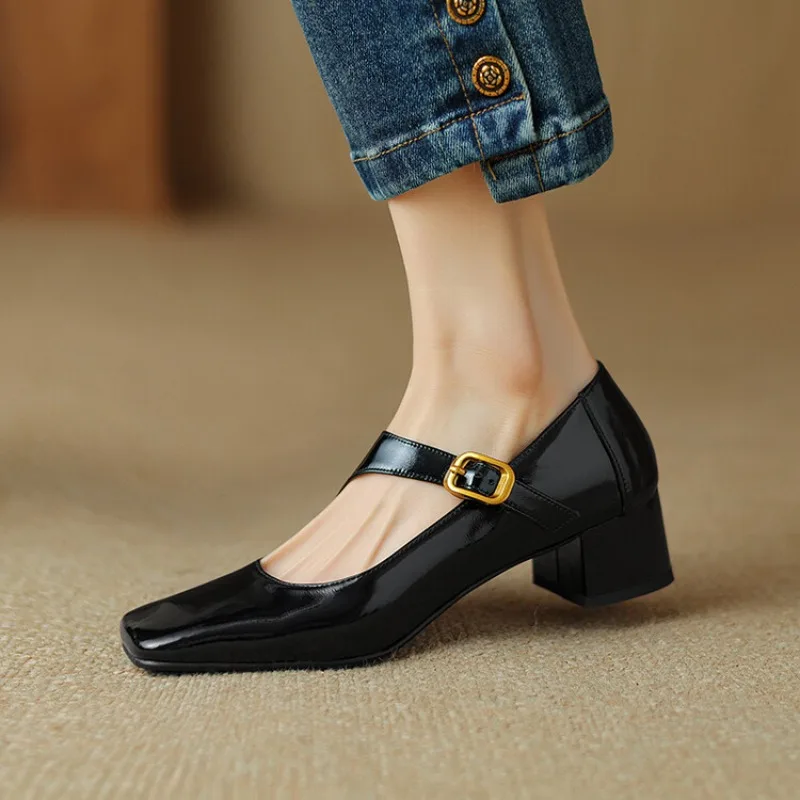 

Square toe thick heel shoes with a minimalist design and comfortable style