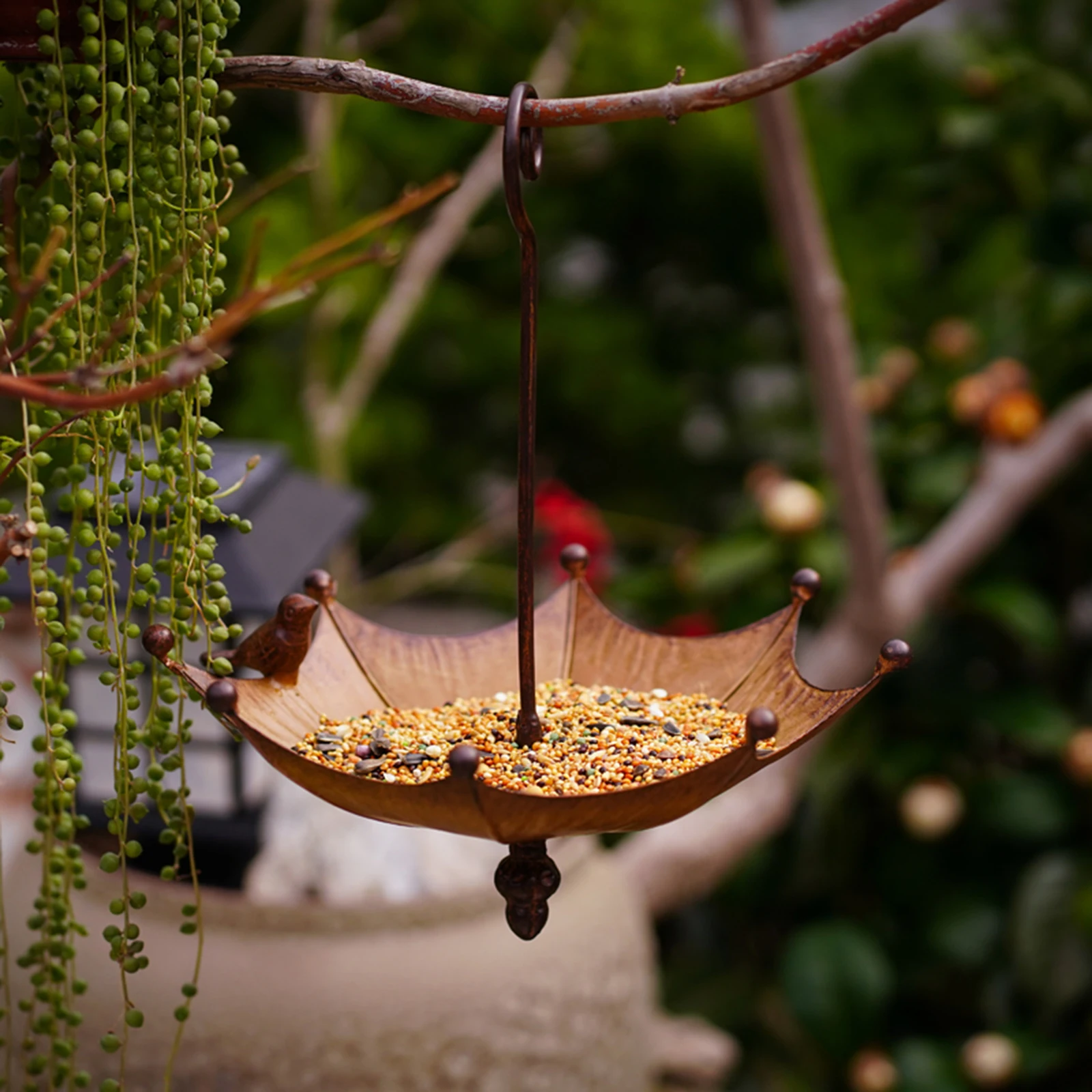 Umbrella Bird Feeder Hanging Water Tray Bird Bath Premium Food Container Metal for Lawn Backyard Outdoor Patio Balcony bird feeder bird bath bird supplies