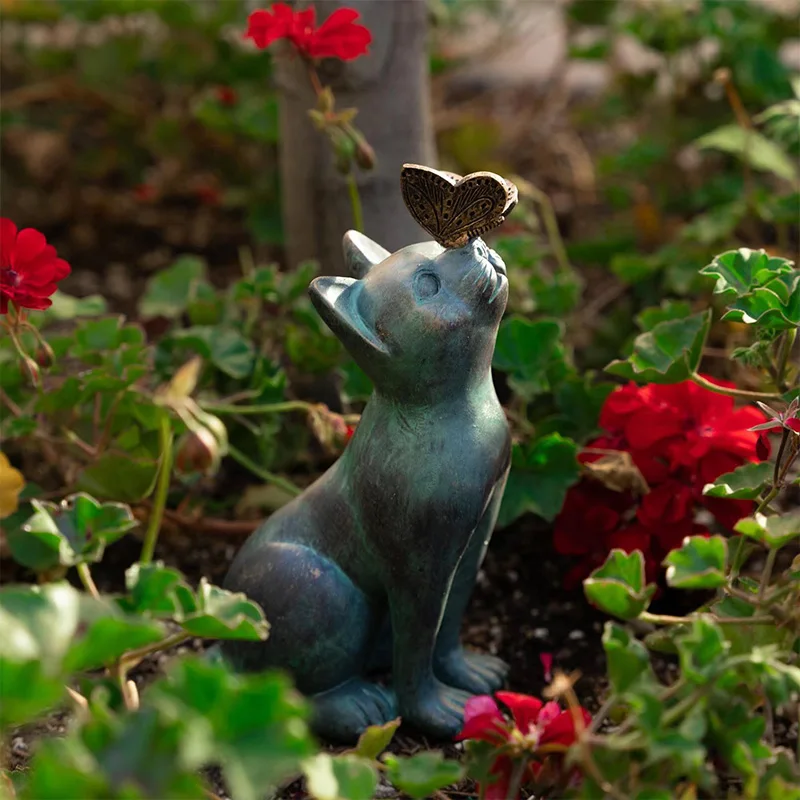 

1pcs Cat Butterfly Statues Cat Figurine Garden Outdoor Resin Animal Sculpture Garden Decorative Gardening Decoration Accessories