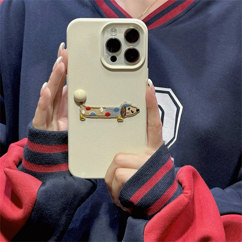 Étui en cuir à motif de boule de chiot de dinosaure brodé en 3D coréen mignon pour iPhone 15 Pro Max 14 Pro 13 12 11 couverture souple de dessin animé_voghion.com