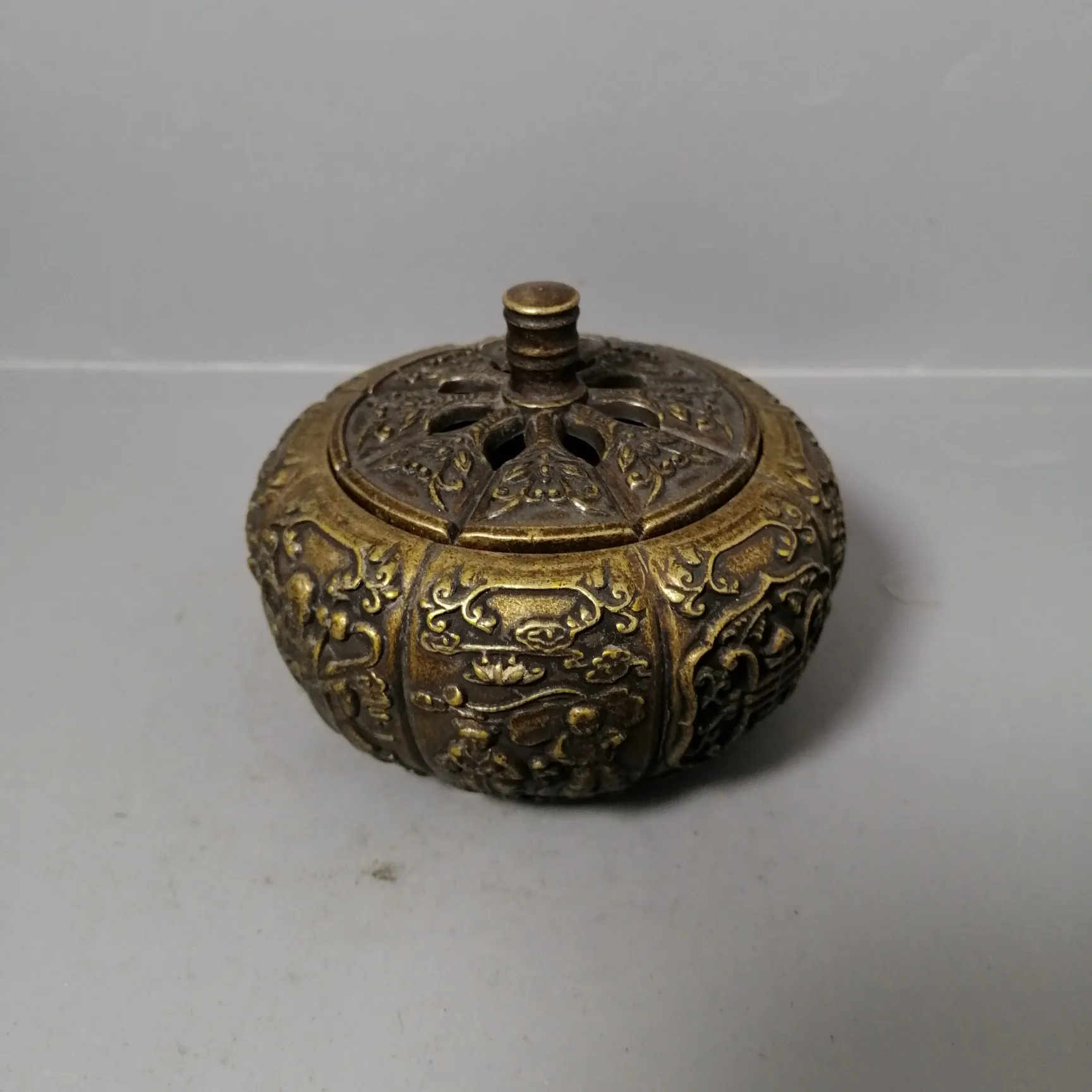 

Pumpkin Shaped Exquisitely Carved Incense Burner For Family Decoration Antique Bronze Ware Collection Home Crafts