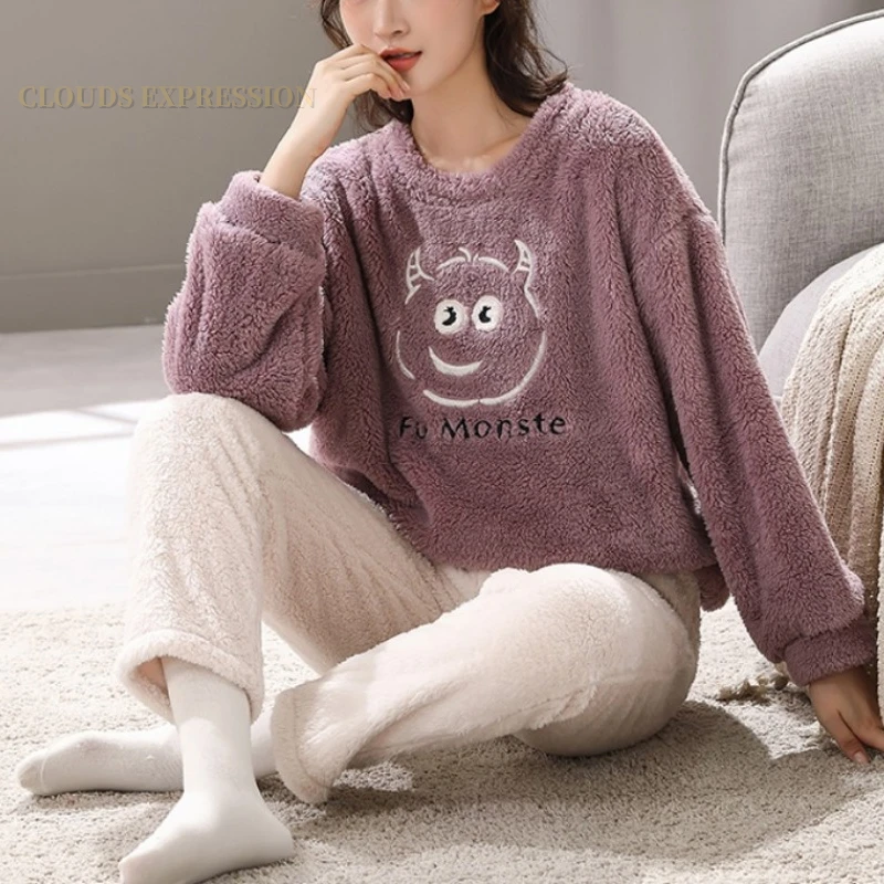 thumbnail image 1 of Conjuntos de Pijamas de felpa para Mujer, ropa de dormir con estampado de dibujos animados de vellón grueso, ropa de casa de terciopelo Kawaii Girsl, invierno, nuevo, 1 of 4