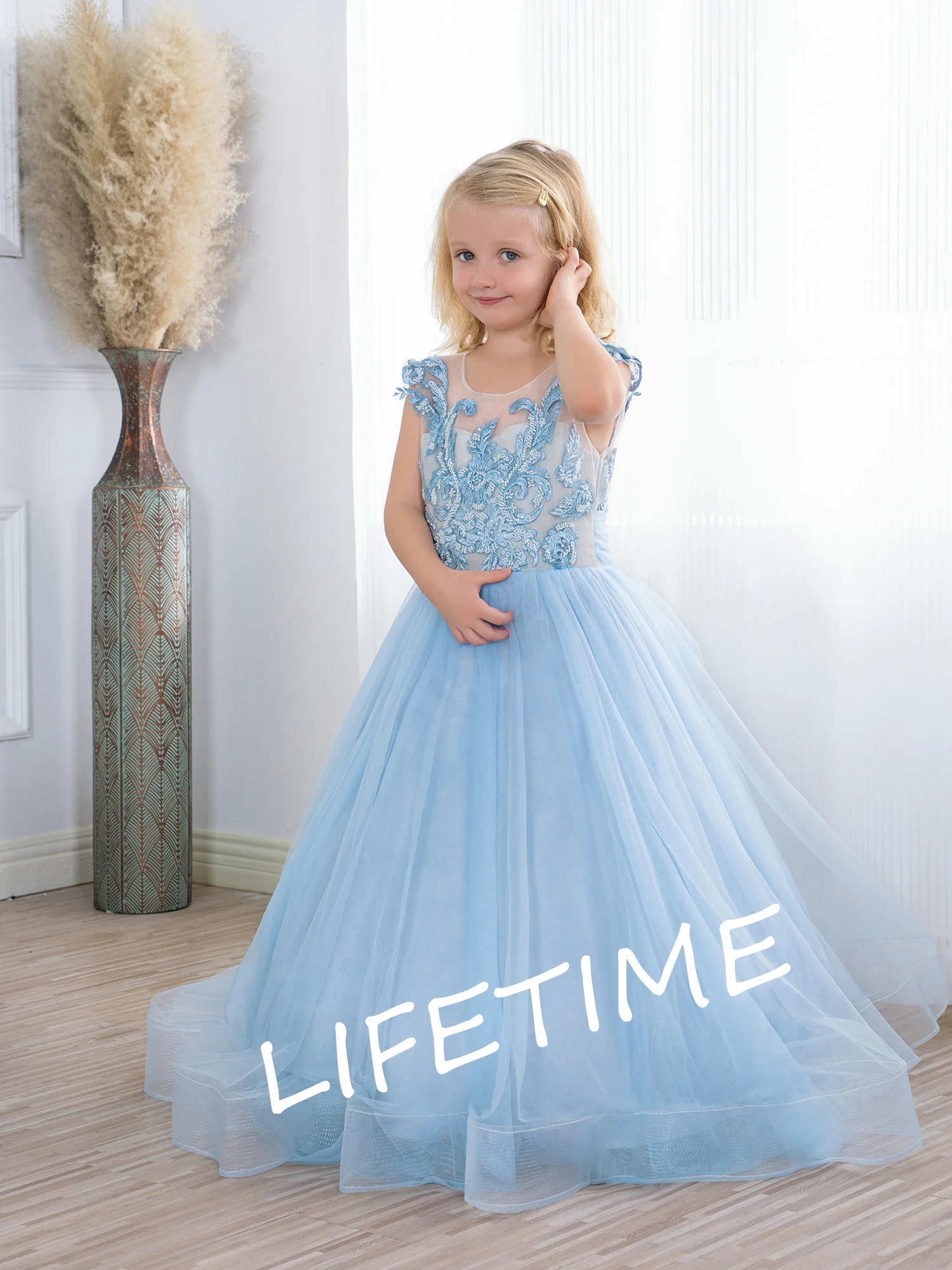 

Light Blue Luxury Flower Girl Dress with Bow Princess Wedding Party Dress for Elegant Child Christmas Gift Communion