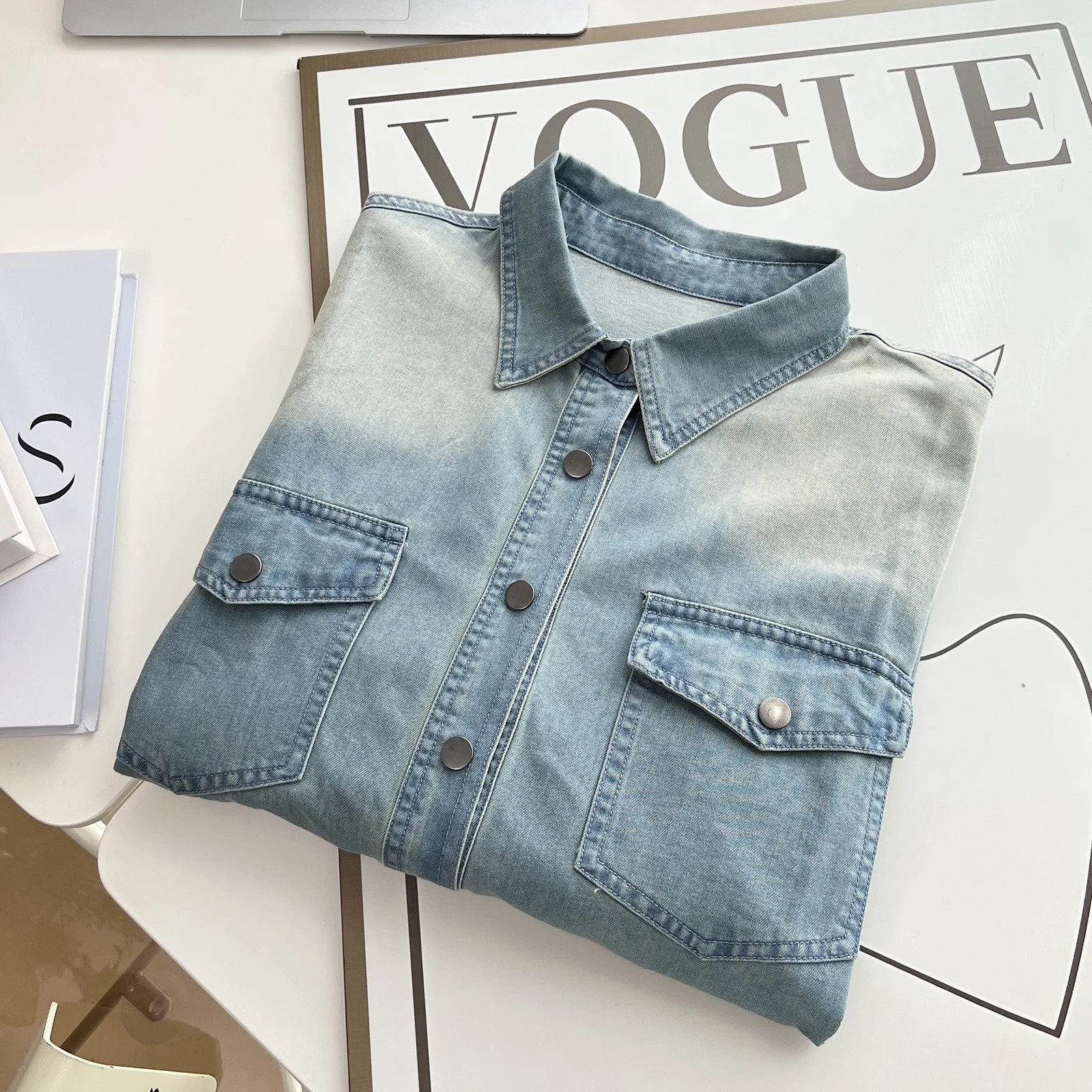 Fashion Plus Size Women's Blouses New Autumn Simple And Retro Long Sleeved Denim Shirt 2521