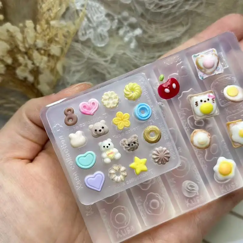 **네일 아트 디자인을 위한 1PC 3D 실리콘 몰드 릴리프 보우 딸기 바로크 패턴 매니큐어 템플릿 플레이트 도구 액세서리