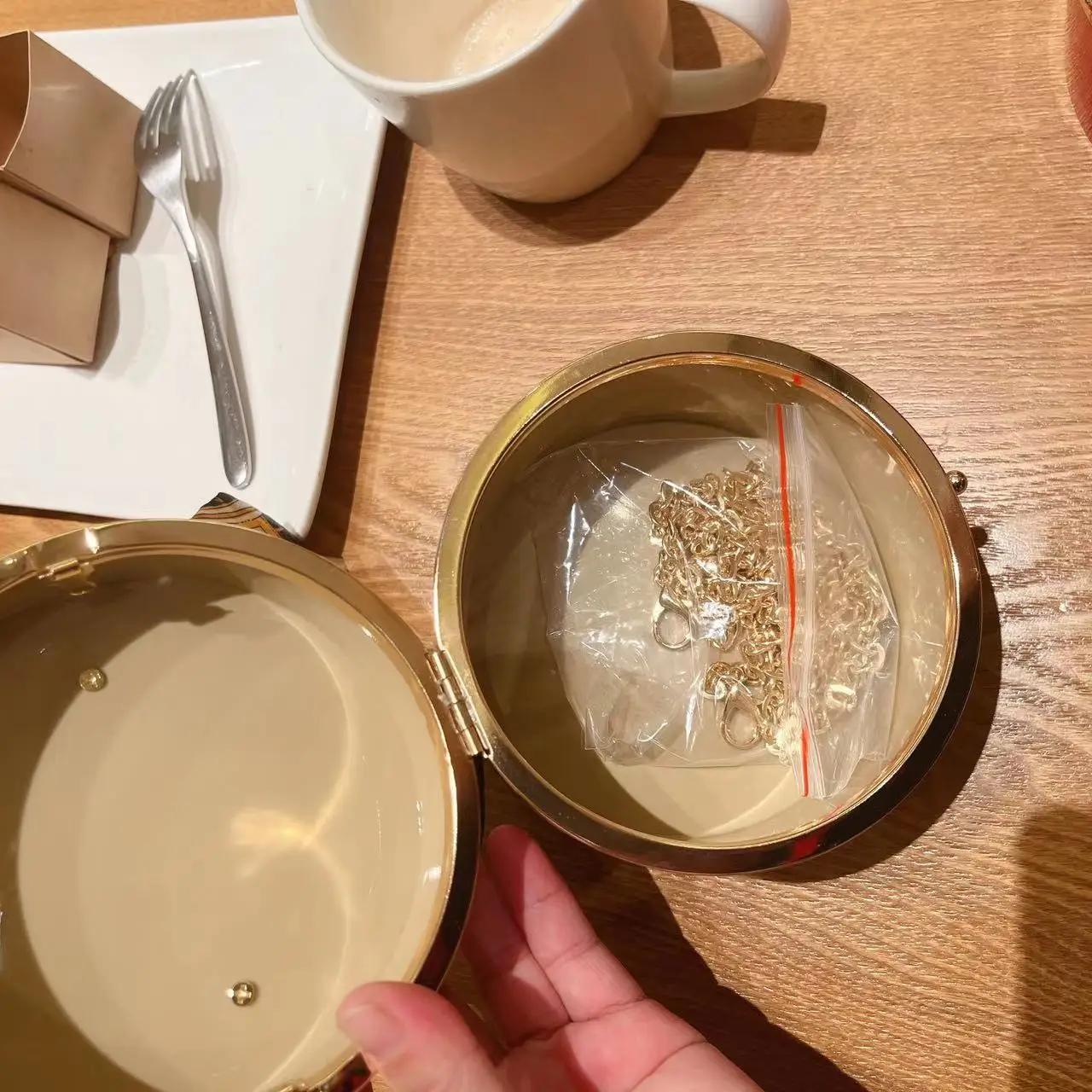 2023 New Women Bags Fashion Candy Color Acrylic Handbags Box Round Bucket Clutch Purse Chain Shoulder Bags Box Totes with Scarf