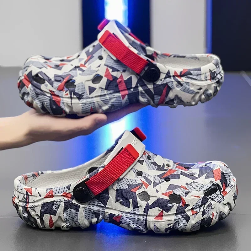 18 New Men's Clogs Slippers Sandal Men Garden Shoes Flat Camouflage Sandals Male Sneakers Outdoor Flip Flops Home Clogs 3