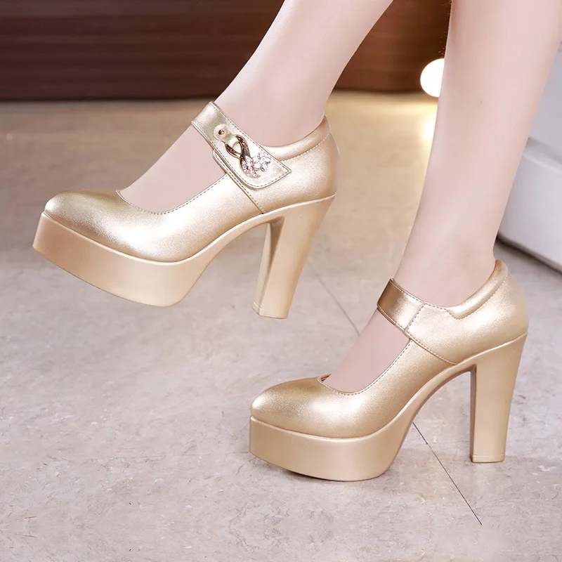 

Ladies Gold White Sliver Pumps Wedding Bridesmaid Shoes Thick High Heels Platform Catwalk Ankle Buckle Big Size For Women A0001