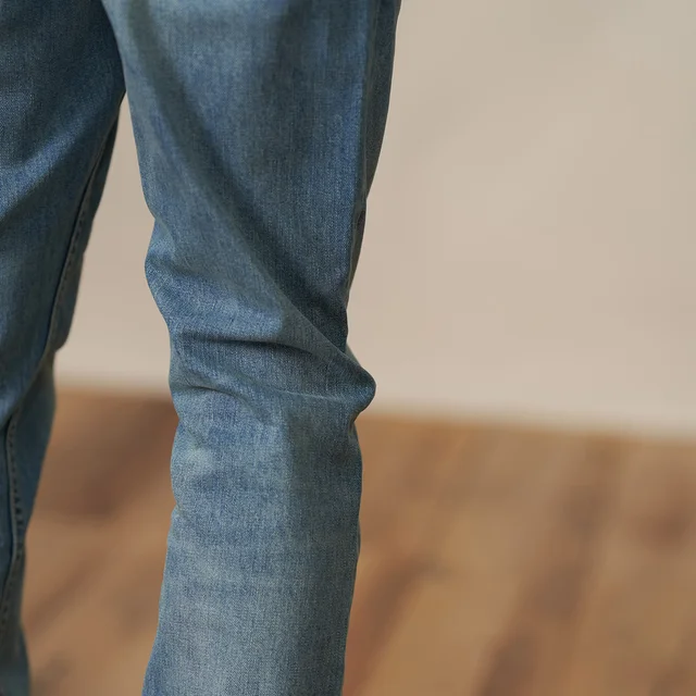 Slim fit jeans in light blue