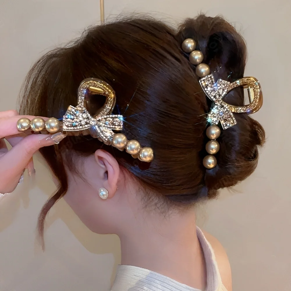 Women's Mini Round Pearl Hair Claw Clips