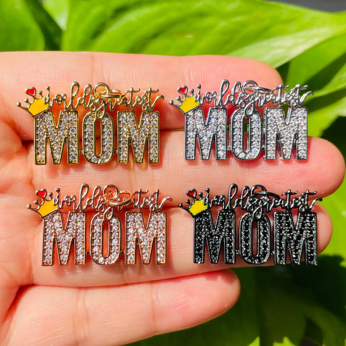

5pcs Zirconia Paved World's Greatest Mom Words Charm Letter Pendant for Mother's Day Gift Women Bracelet Necklace Jewelry Making