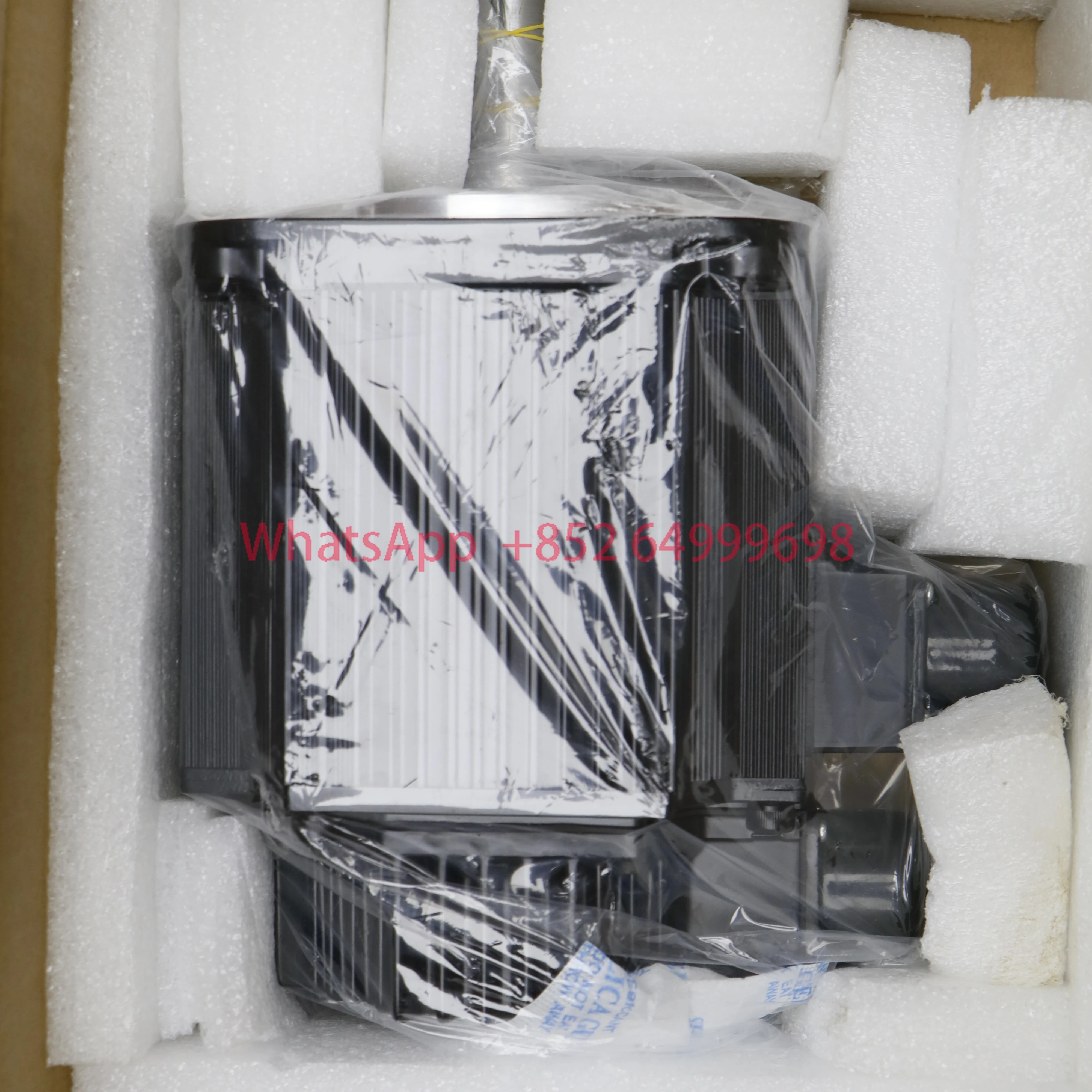 SGMG-09A2AB 새로운 서보 모터 SGMG 09A2AB