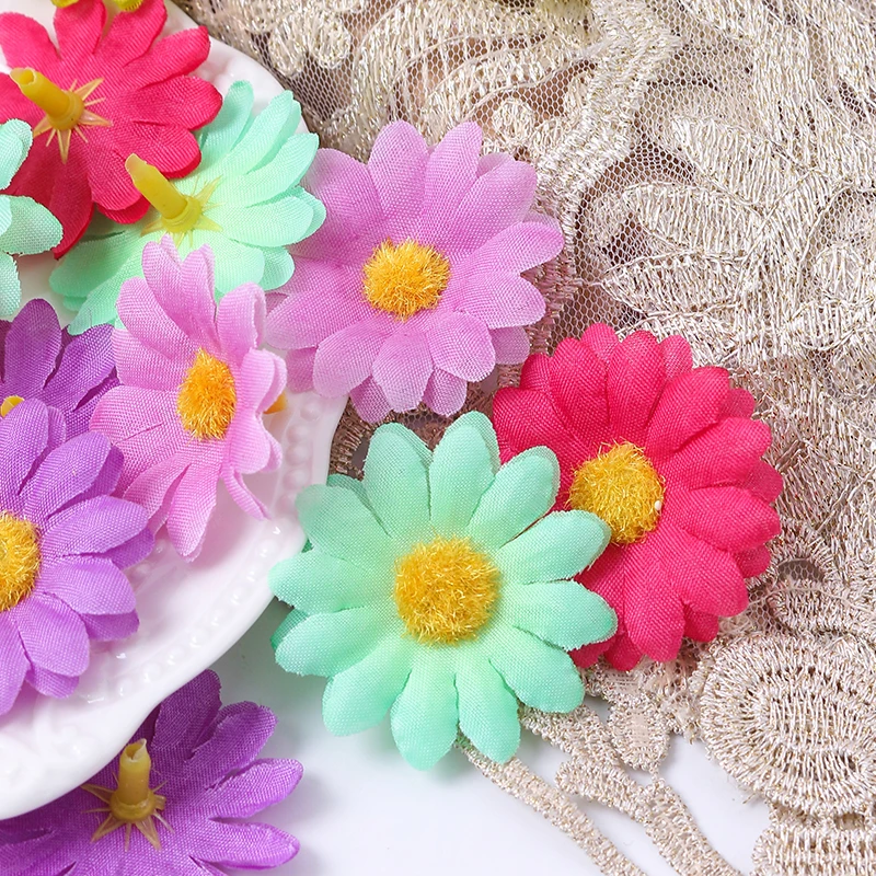 10/50/100 Stück Mini-Gänseblümchen, dekorative künstliche Seidenblumen, Party- und Hochzeitsdekoration, Heimdekorationszubehör ohne Stiel – Detail 12