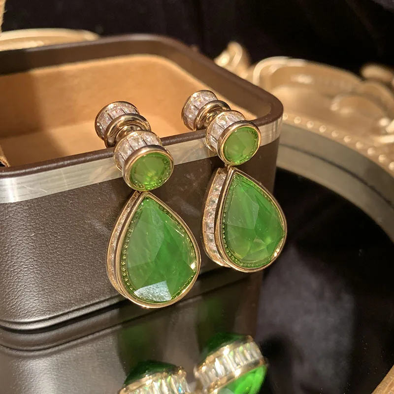Women Light Luxury Peridot Green Jade Earrings Side Micro-inlaid
