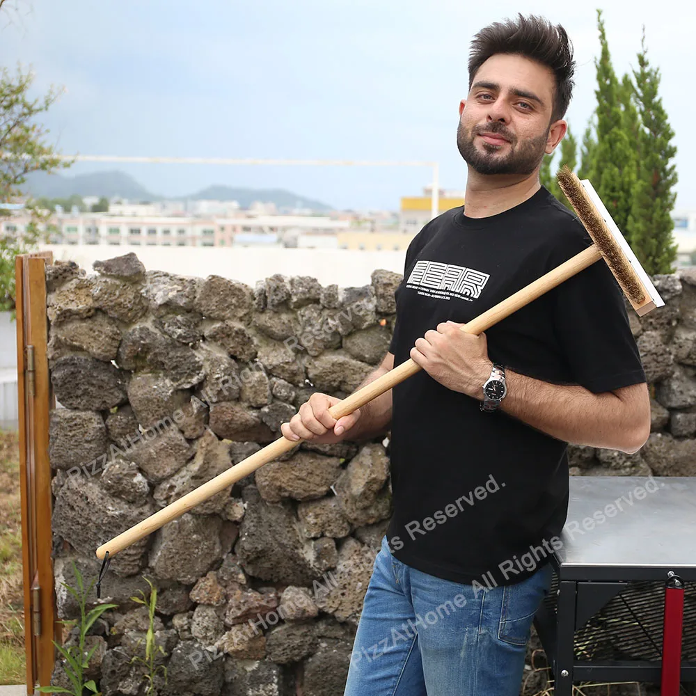 PizzAtHome 피자 오븐 나무 손잡이 구리 브러시, 강모 황동 스크레이퍼, 가정용 그릴 청소 오븐 브러시, 나무 손잡이