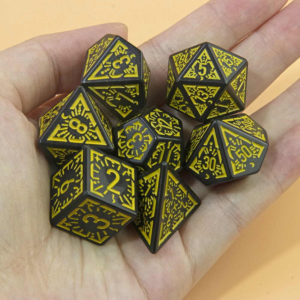 Dice Set DND Carving Pattern 7Pcs RPG Polyhedral Dice for Boardgame Gift Entertainment