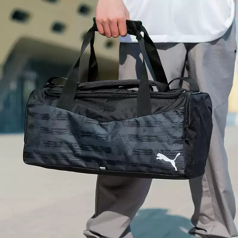 PUMA 피트니스 싱글 숄더백 메신저백 대용량 크로스바디백 트레이닝 여행가방 090577-01