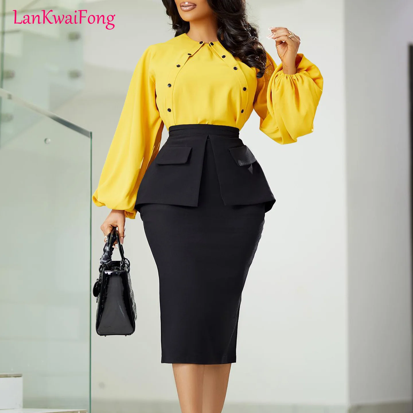 

Комплект из двух предметов, Топ с длинным рукавом и юбка на бедрах