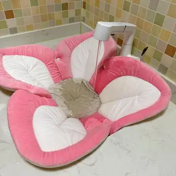 2025 Four Petal Cushion Bath Mat 1