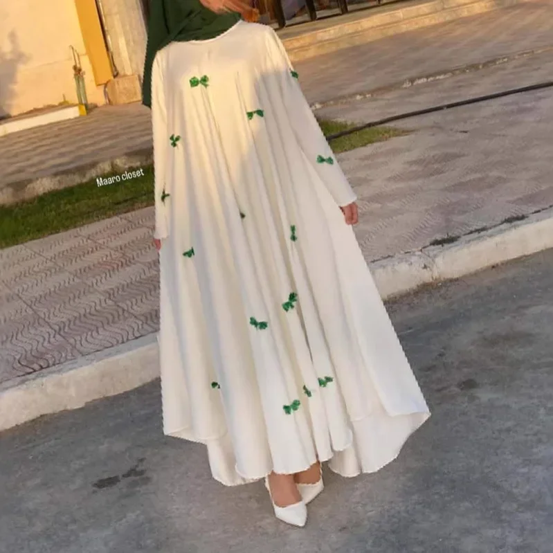 عباية إسلامية فاخرة مزخرفة بفيونكة بيضاء ملابس نسا...