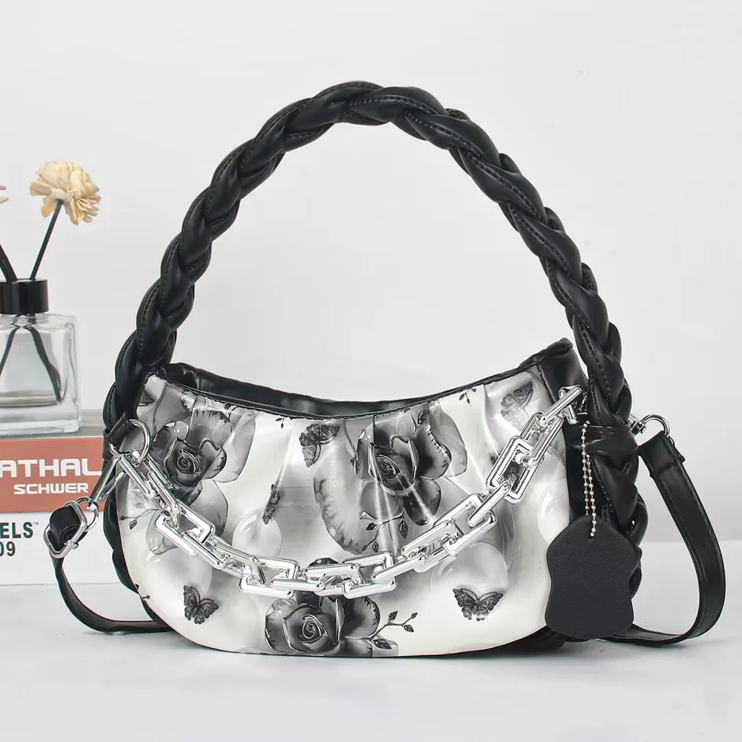 

Шикарная и универсальная женская сумка с верхней ручкой