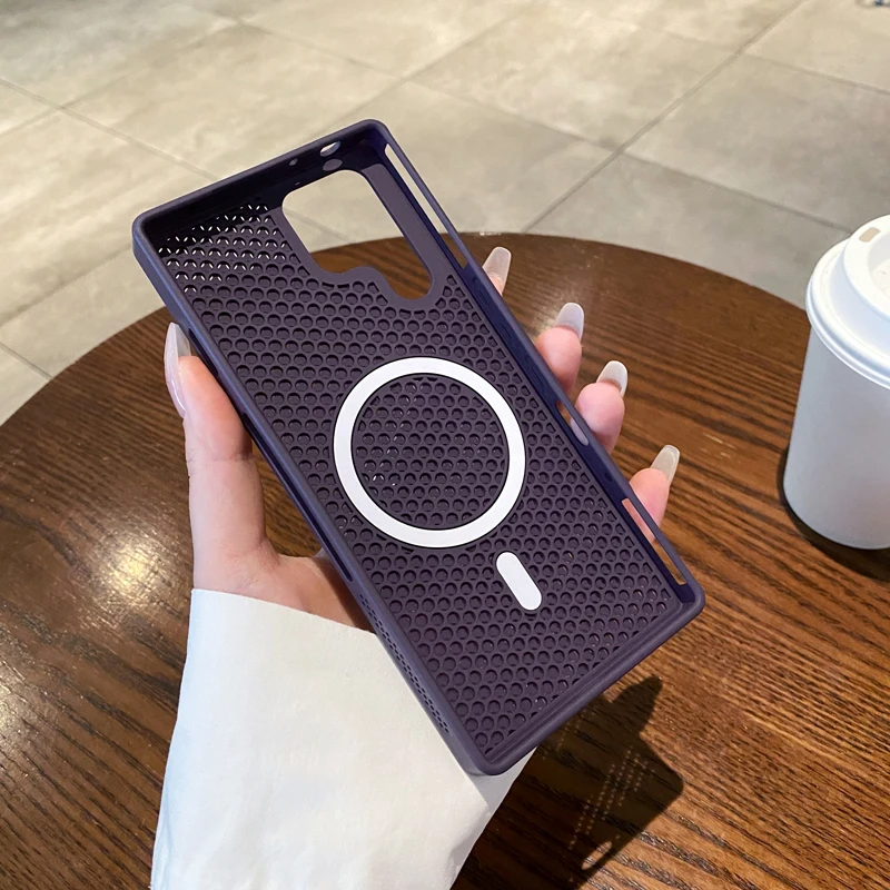 Magnetic Honeycomb Heat Dissipation Breathable Cooling Phone Case