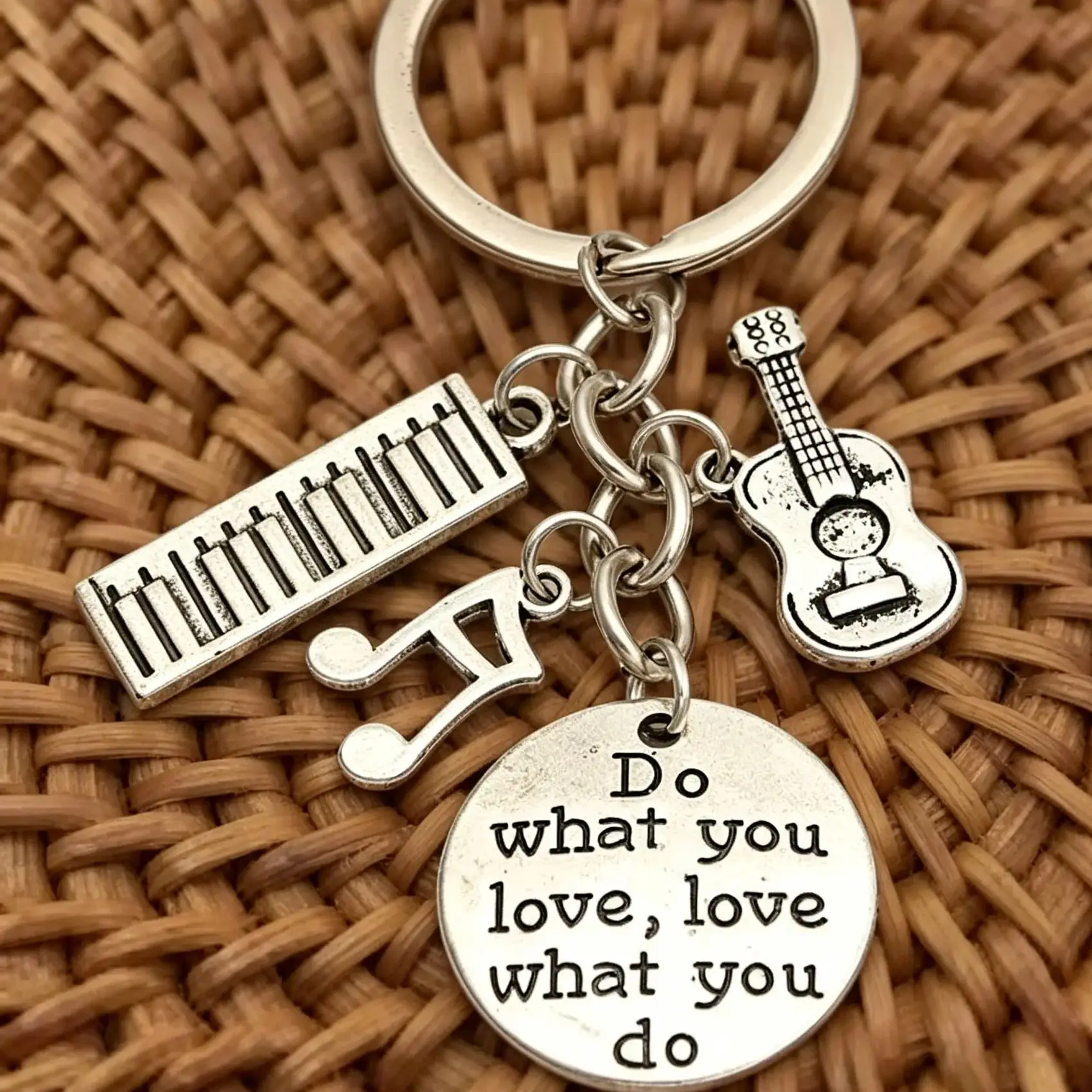 Handmade Musical Instrument Keychain - Piano & Guitar Notes Jewelry Gift