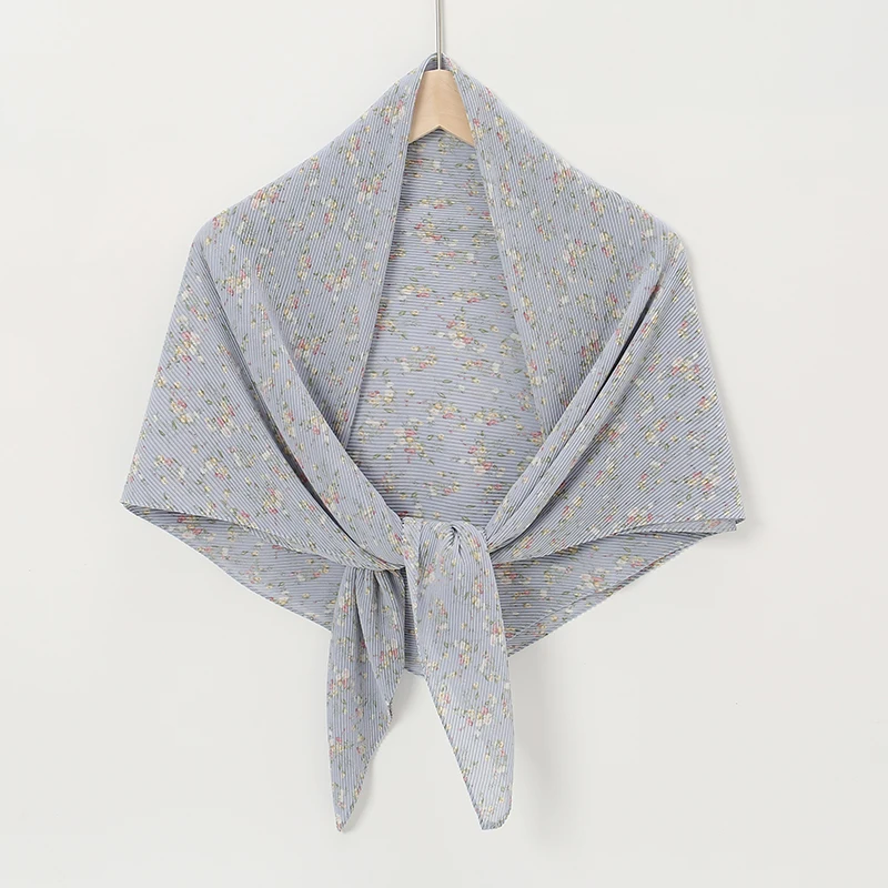 Женский плиссированный квадратный