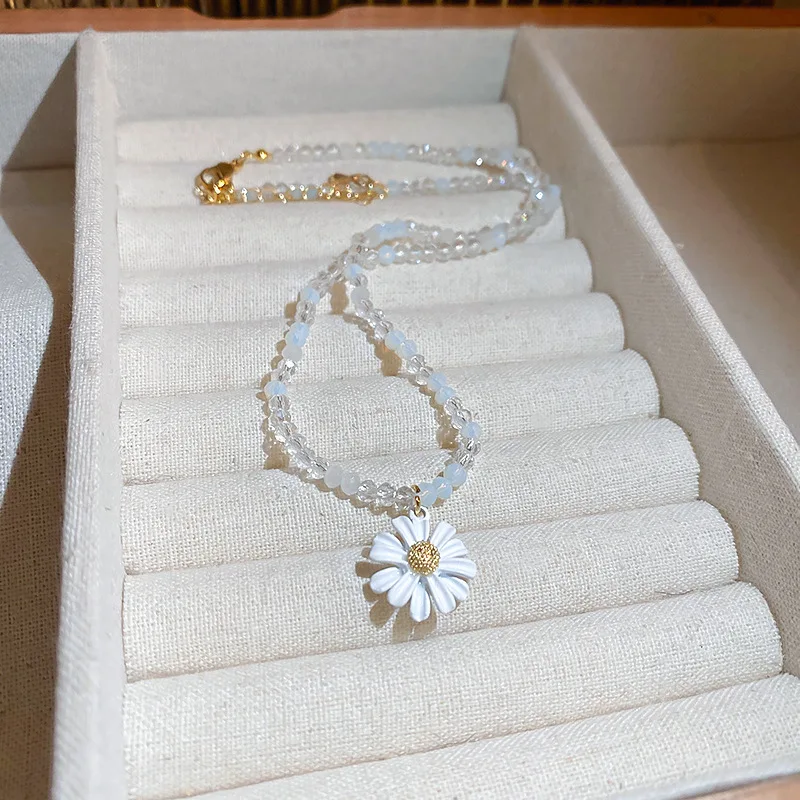 

Little Daisy Flower Crystal Geometric Necklace Korean Elegant Clavicle Chain Necklace Women