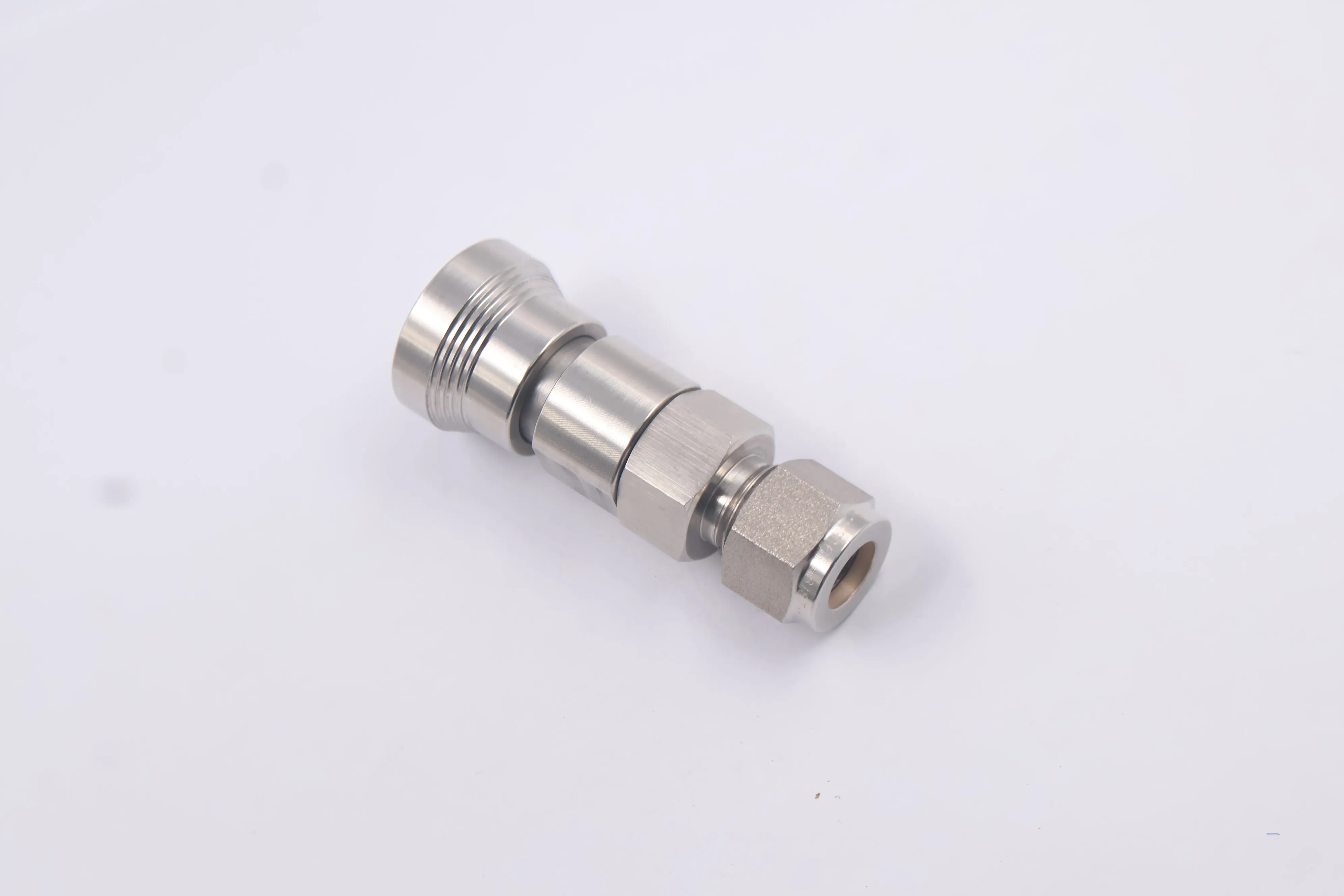 SS-QC4-B-6M0, Stainless Steel Instrumentation Quick Connect Body, 0.2 Cv, 6 mm Tube Fitting, Can Combination with Swagelok