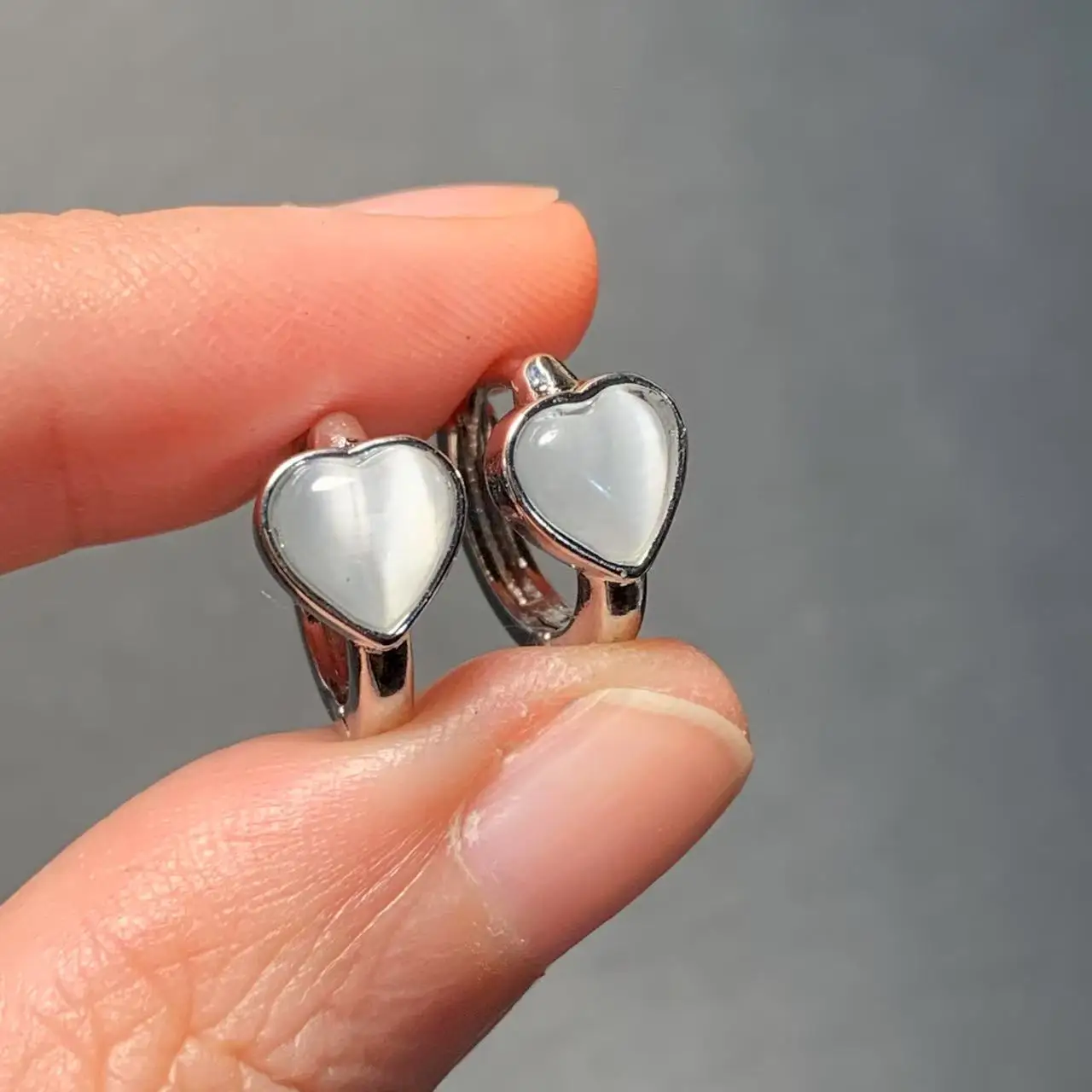 HEART Natural Cat's Eye Stone HOOP Earrings For Women Jewelry Gift Simple Elegant Design Luxury