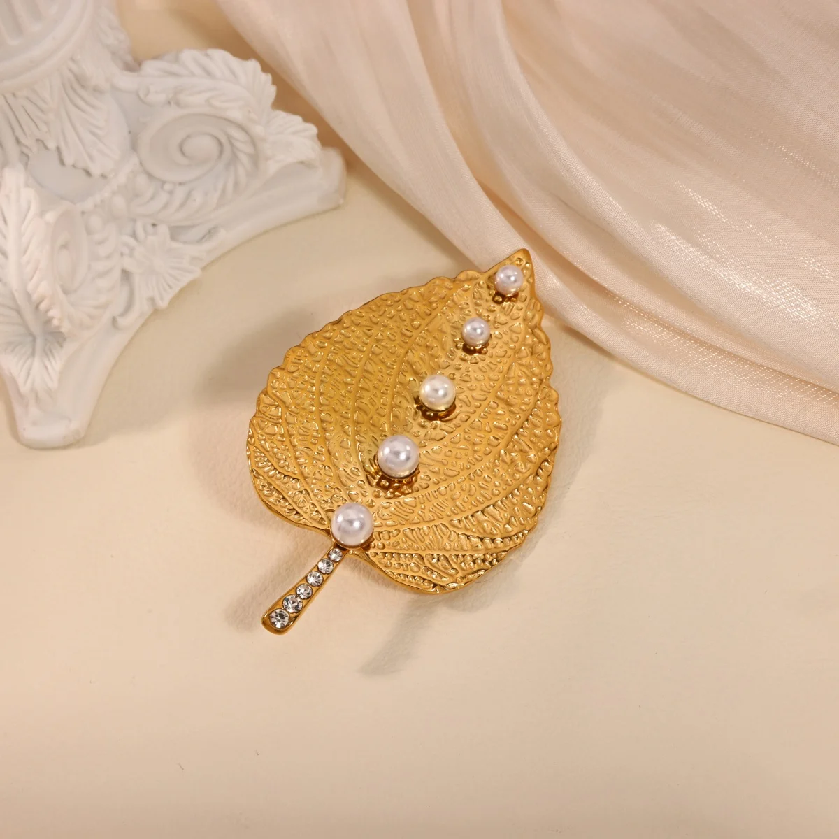 Zircon Pearl Leaf Brooch Stainless Steel Unique Delicate Suit