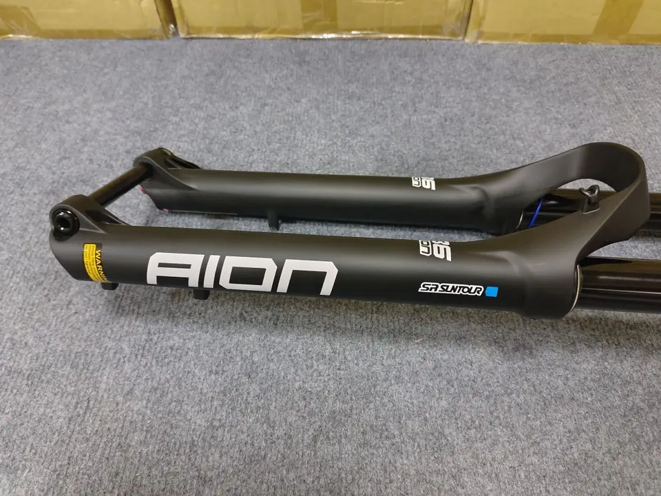 送料無料】 SR SUNTOUR AION 160mm boost エアサス