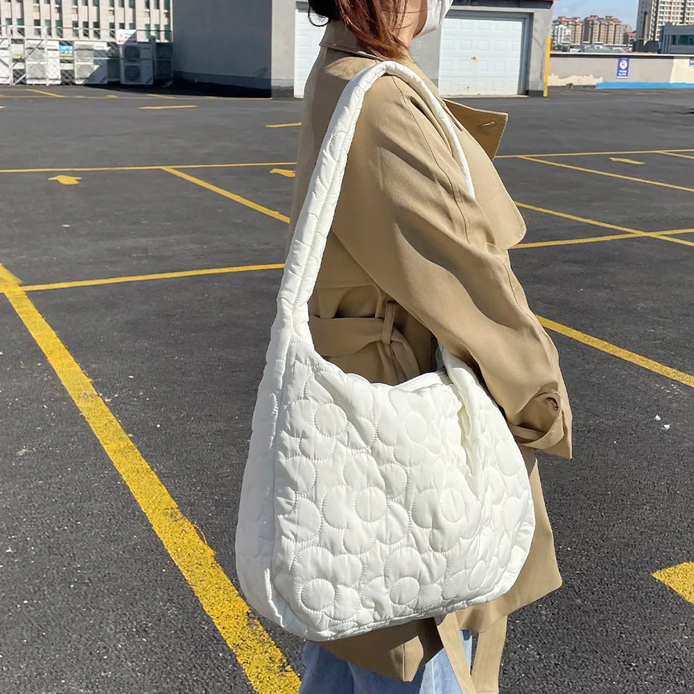 Quilted Women Tote Handbag Large Capacity Pleated Bubble Shoulder Crossbody Bag Cotton Padded for Autumn Winter for Lady Girls