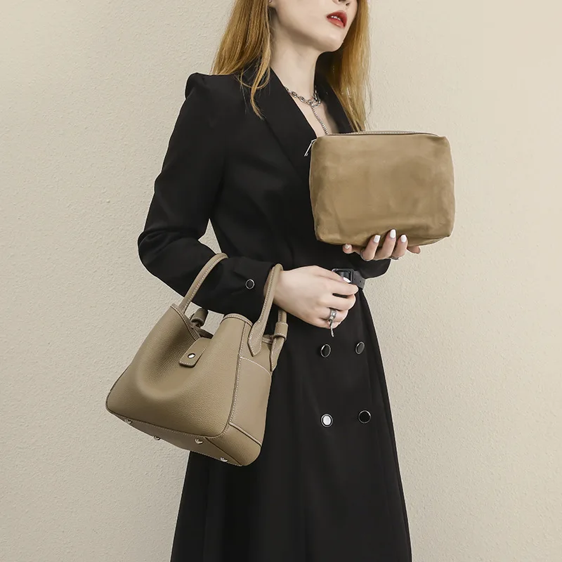 Real Leather Female Purse Individual Style Niche Design Basket Shaped Pure Hue Soft Leather Bucket Carryall