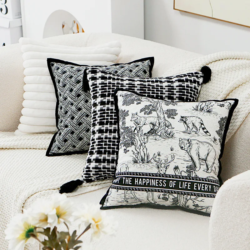 

Vintage Cushion Cover Black and White Checkerboard Pillowcase, European Cotton and Linen with Tassel Pillowcase Home Decoration