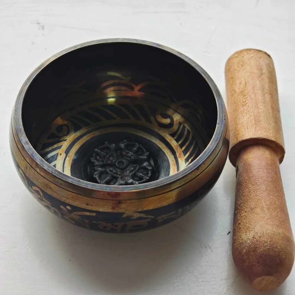 ヨガ チベットシンギングボウル サウンドヒーリング 瞑想 祈り フリー