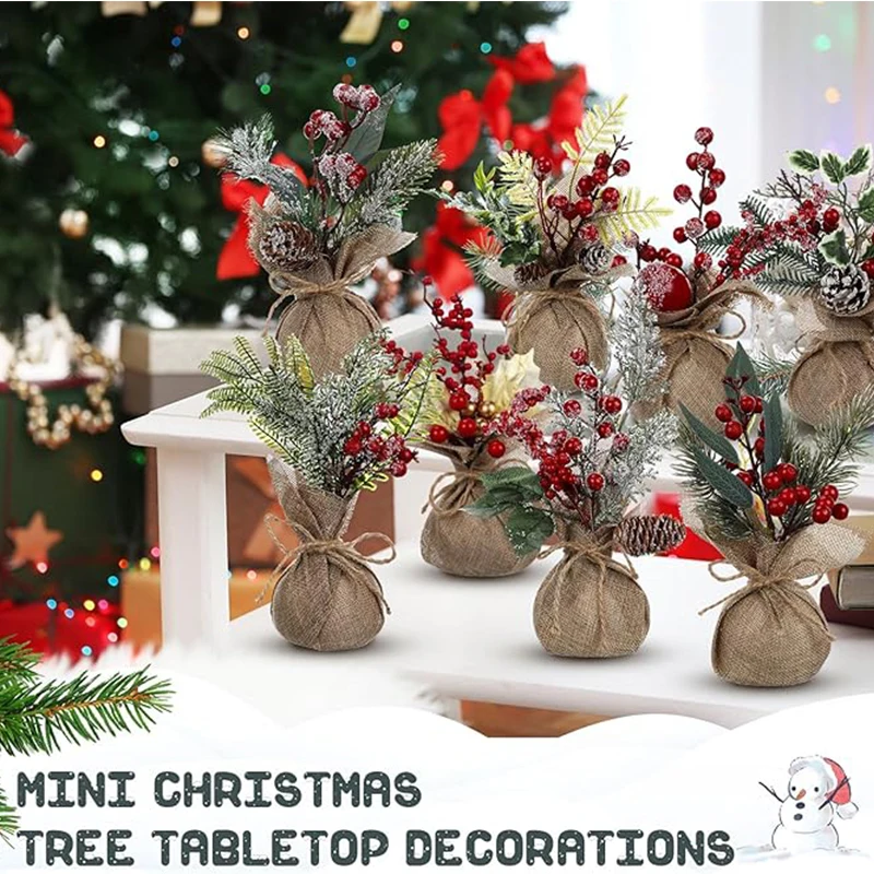 Árbol de navidad artificial de mesa con piñas y bayas rojas_voghion.com