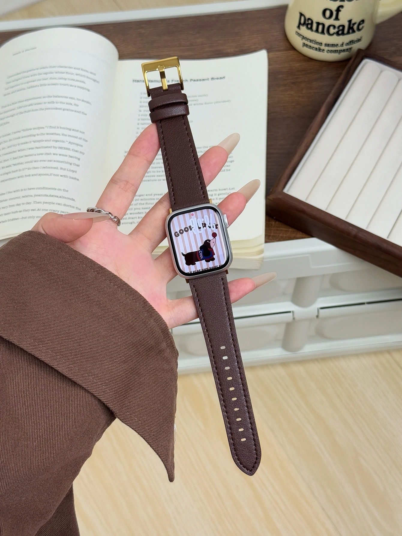 Elegant Coffee Brown Leather Loop Watch Band