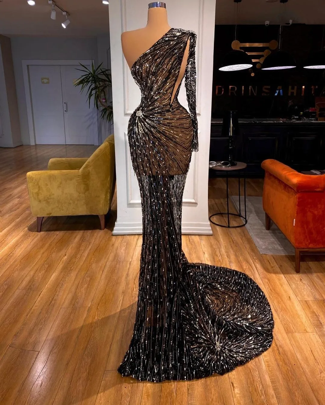 

Charming One Shoulder Black Party Dresses Sequined Crystals Prom Gowns Custom Made See Through with Wrap Evening Dresses