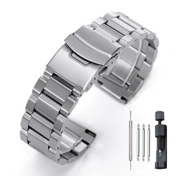 Elegant Silver Black Stainless Steel Watch Bracelet - 22mm (Silver)