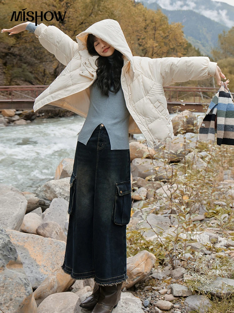 MISHOW 2023 Women's Winter Hoodie Down Jacket Loose Cropped 90 White Duck Down Coat Female Thick Warm Puffer Jacket MXC52Y0004