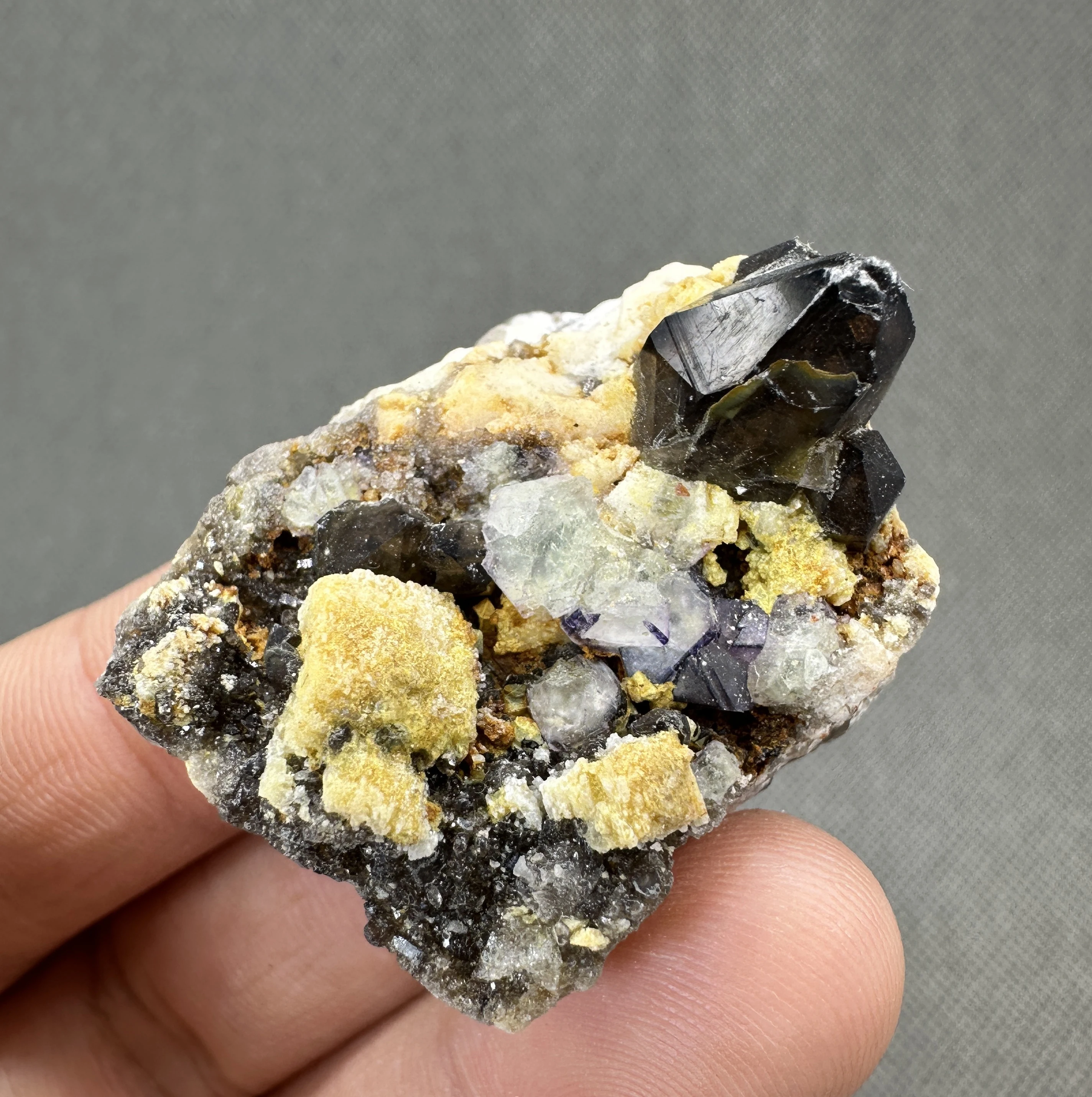 23 g Natural Smoked crystal and feldspar mineral specimen + healing quartz crystals and stones rock gemstone 2