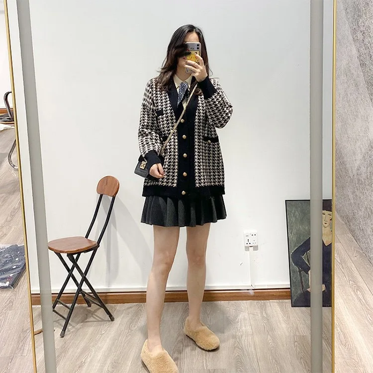 Thousand Bird Grid Coat Women's V-neck Loose European Knitted Cardigan Xiaoxiang Autumn and Winter New Style Grid Medium Sweater