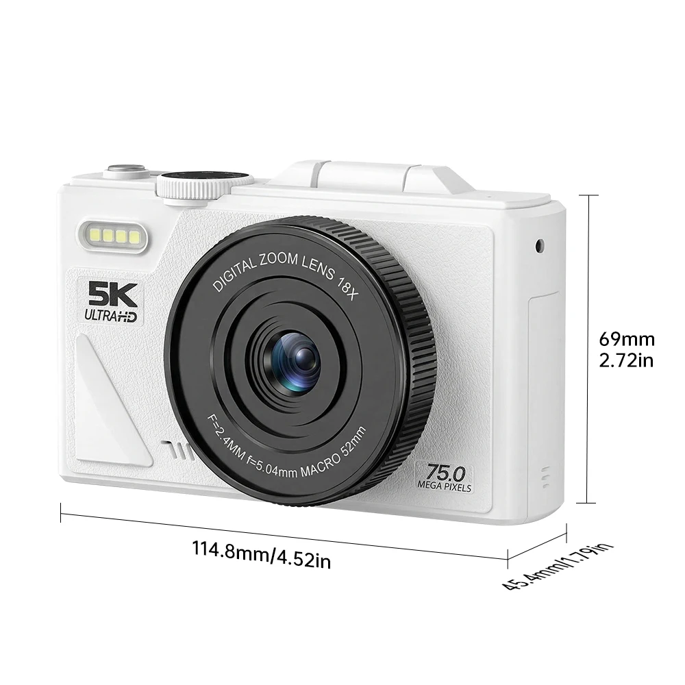 Caméra action sport 4K ultra HD immergée dans l'eau, démontrant son étanchéité.