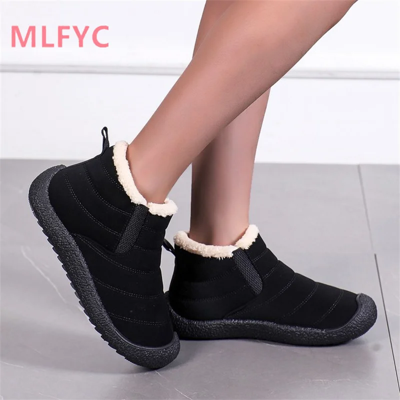 Lightweight casual cotton shoes for women in autumn and winter 2023, new thickened warmth and anti slip cotton boots for women